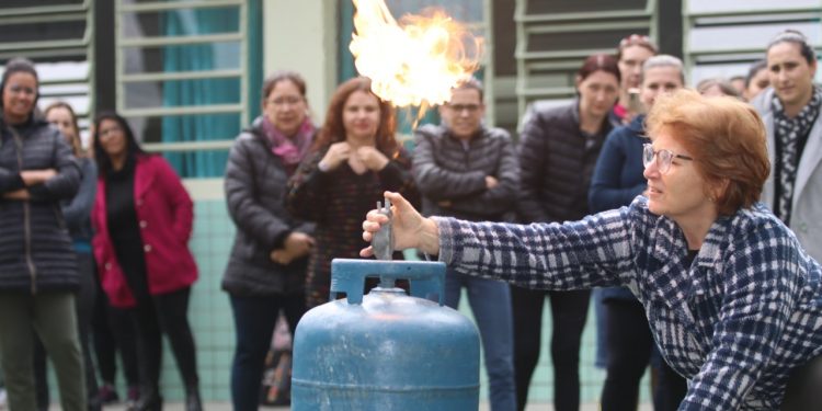 Corpo de Bomberos intensifica programa Brigadas Escolares em Foz