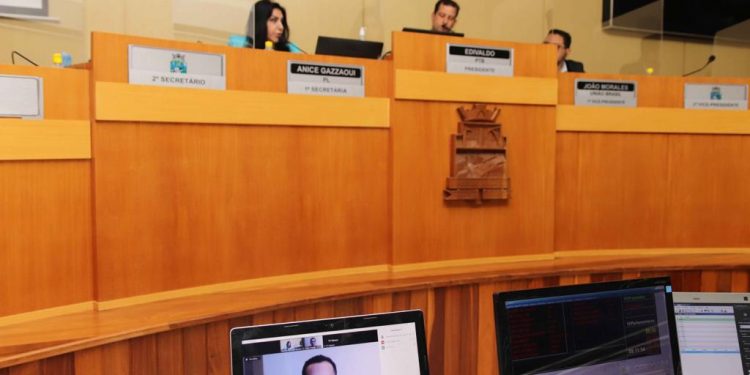 Comissão processante ouviu dois depoentes nesta segunda-feira, 05.