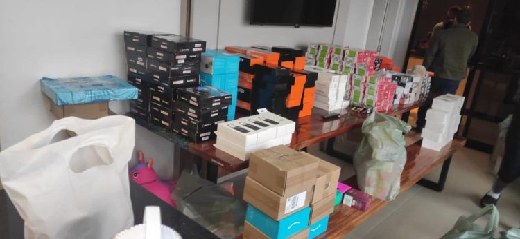 Depósito com mercadorias contrabandeadas e descaminhadas é encontrado em Foz