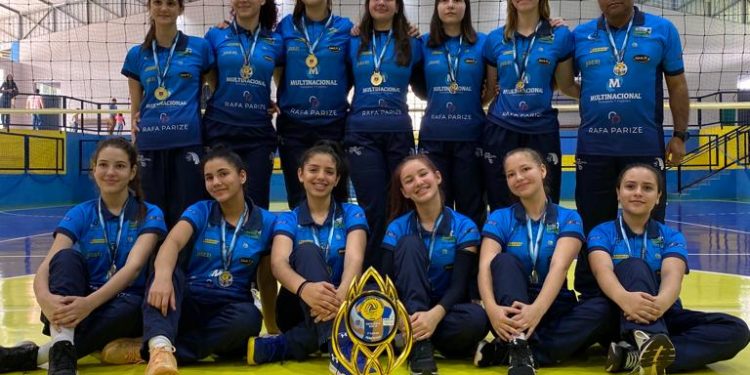 Voleibol de Foz conquista terceira etapa da Copa Lindeiros Sub-15 feminina