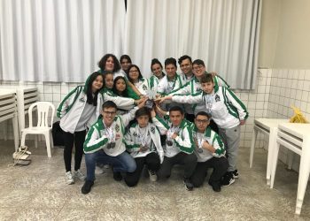 Xadrez de Foz conquista 13 medalhas nos Jogos da Juventude e fica entre as três melhores equipes do Paraná