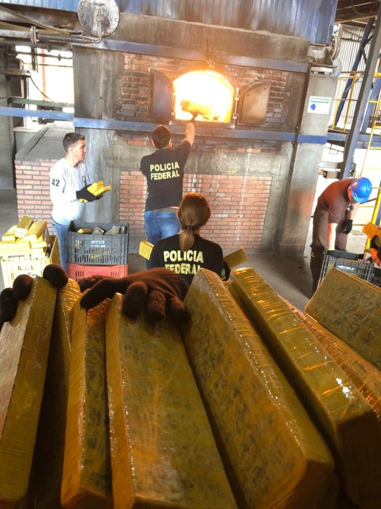 Polícia Federal incinera mais de 4 toneladas de drogas