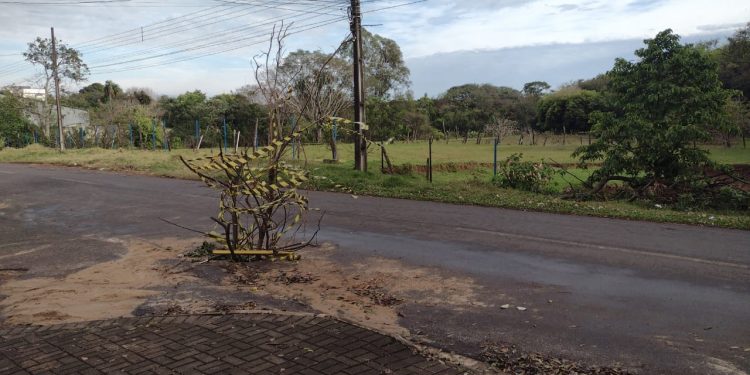 Moradores do Jardim Soledade temem que duto fluvial possa ceder