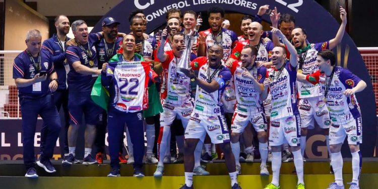 Com três gols de Gessé, Cascavel Futsal conquista título inédito da Copa Libertadores em Buenos Aires