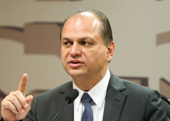 Ricardo Barros quer criar lei para penalizar institutos de pesquisas