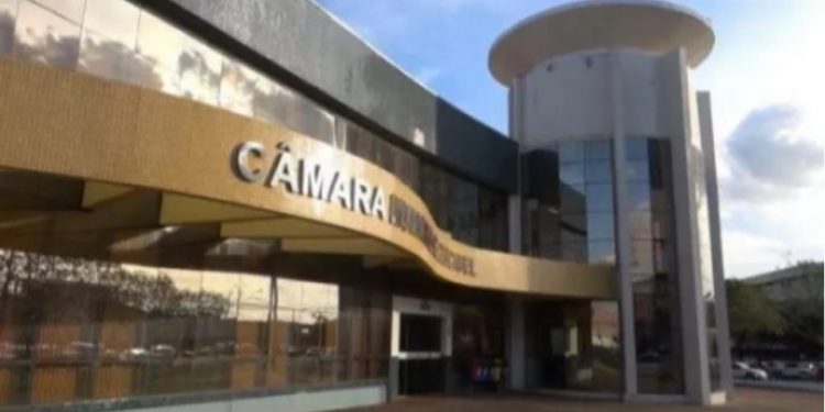 Cascavel aprova aumento no número de vereadores