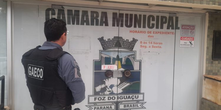 Gaeco faz nova operação em gabinete de vereador em Foz do Iguaçu