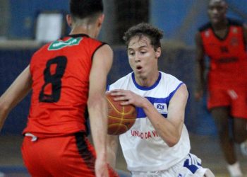 Fase macrorregional dos Jogos da Juventude é iniciada em Toledo com partidas de basquete e handebol