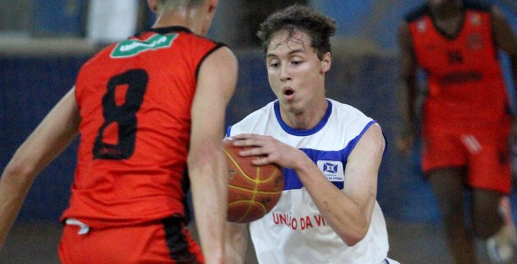 Fase macrorregional dos Jogos da Juventude é iniciada em Toledo com partidas de basquete e handebol
