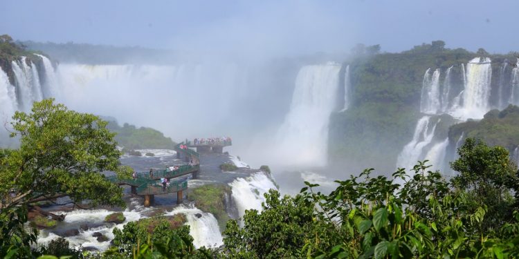 Parque Nacional do Iguaçu recebeu mais de 120 mil pessoas em setembro