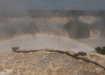 Cataratas do Iguaçu atinge vazão de 16 milhões de litros por segundo