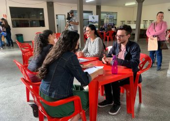 Feirão de Empregos abre 400 vagas de trabalho em hotéis, bares e restaurantes em Foz