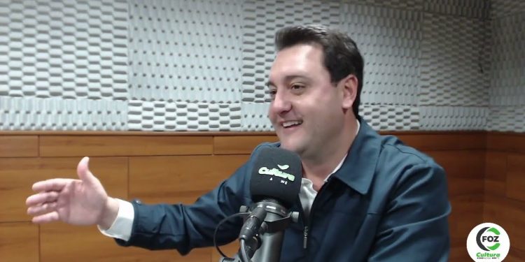 Ratinho Junior supera votação em Foz do Iguaçu e conquista 74,67% dos votos