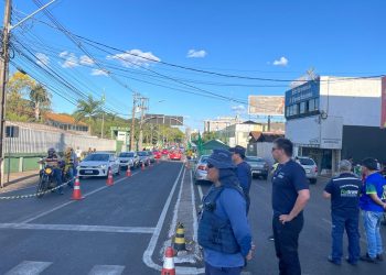 Manifestantes desbloqueiam parte da Avenida República Argentina