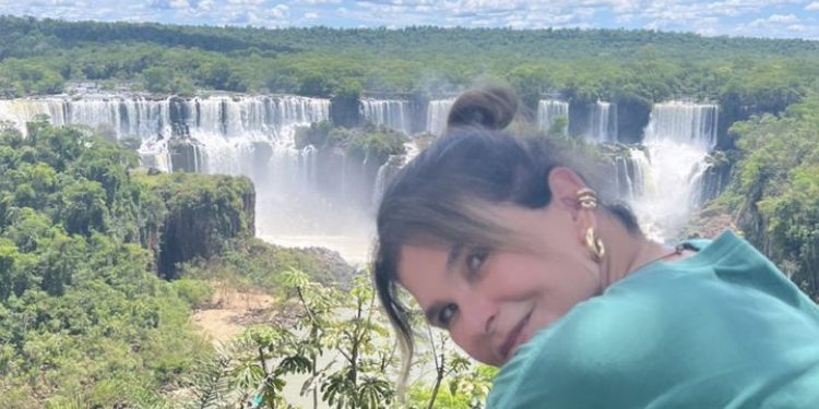 Atriz Cristiana Oliveira está em Foz do Iguaçu para ser a “voz da onça-pintada”