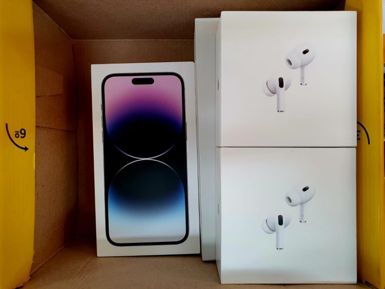 Receita Federal apreende R$40 mil em mercadorias irregulares no centro de distribuição dos Correios