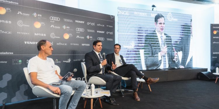 Diretor financeiro da Itaipu destaca potencial brasileiro para energia limpa