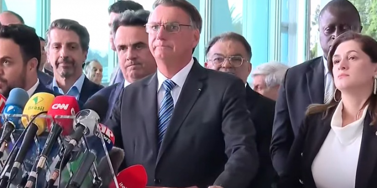 Bolsonaro faz pronunciamento após derrota nas eleições