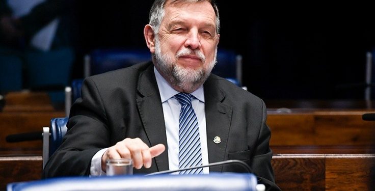 ‘Educação sempre deve ser prioridade’, diz Flávio Arns