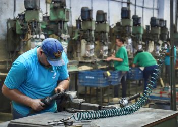 Taxa de desemprego do Paraná cai para 5,3%, menor desde 2014