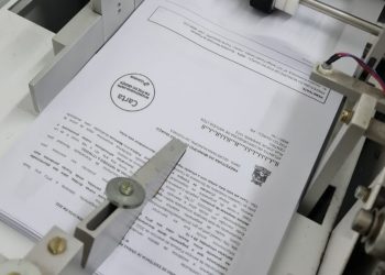 Cartas do IPTU em atraso começam a ser entregues a contribuintes de Foz do Iguaçu