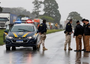 PRF faz 419 liberações de pistas no país, com 438 multas