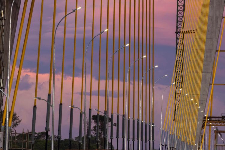 Ponte da Integração inicia testes de iluminação