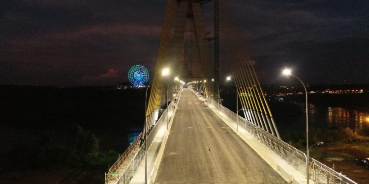 Ponte da Integração inicia testes de iluminação