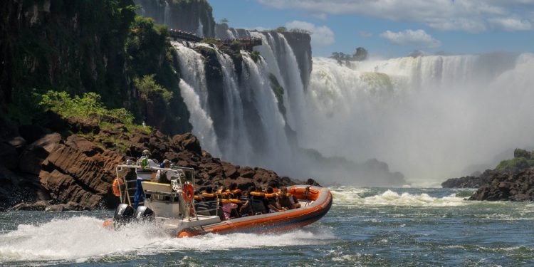 O Parque Nacional do Iguaçu está abrindo uma hora mais cedo