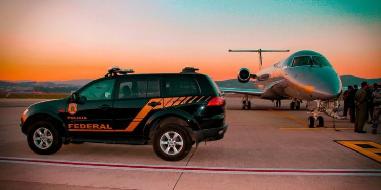 PF cumpre mandados de busca e apreensão contra envolvidos em bloqueios de rodovias