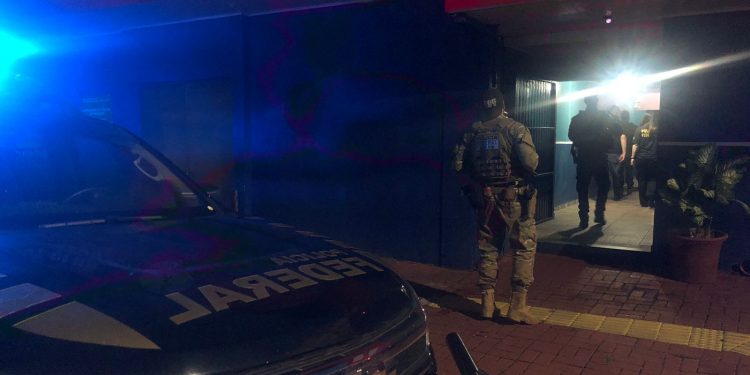 PF faz operação de combate à exploração sexual e tráfico de pessoas em Foz