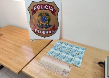 Polícia Federal prende uma pessoa com dezenas de cédulas falsas em Medianeira/PR
