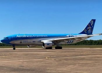 Avião da Seleção Argentina pousa na fronteira