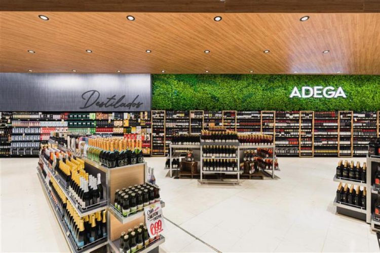 Consumidor deve movimentar setores de hortifrúti, açougue e adega, antes da virada.