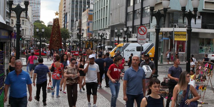 Censo aponta crescimento populacional em 62% dos municípios paranaenses