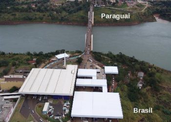 Paraguaios relatam demora para migração na Ponte da Amizade