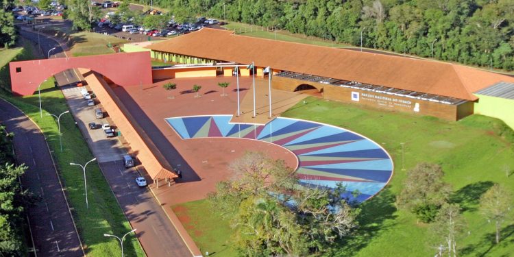 Valor do estacionamento e cortesias para o Parque Nacional geram polêmica