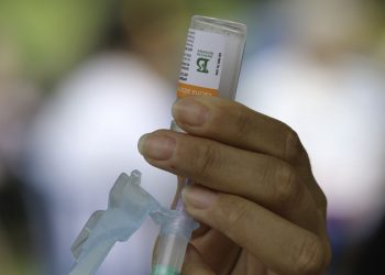 Covid-19: Saúde renegocia prazos de entrega de vacinas pediátricas