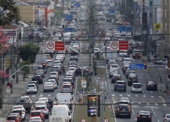 IPVA 2023: confira a quantidade de veículos tributáveis por município no Paraná