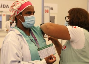 Covid-19: quase 69 milhões estão com a dose de reforço atrasada