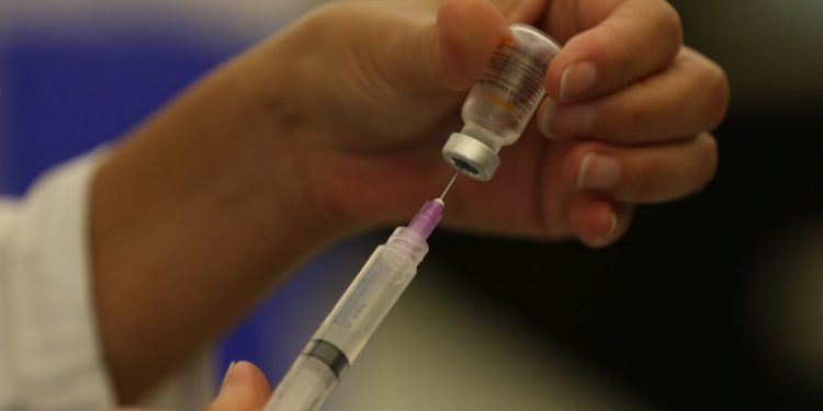 Saúde recomenda dose de reforço contra a covid a partir dos 5 anos