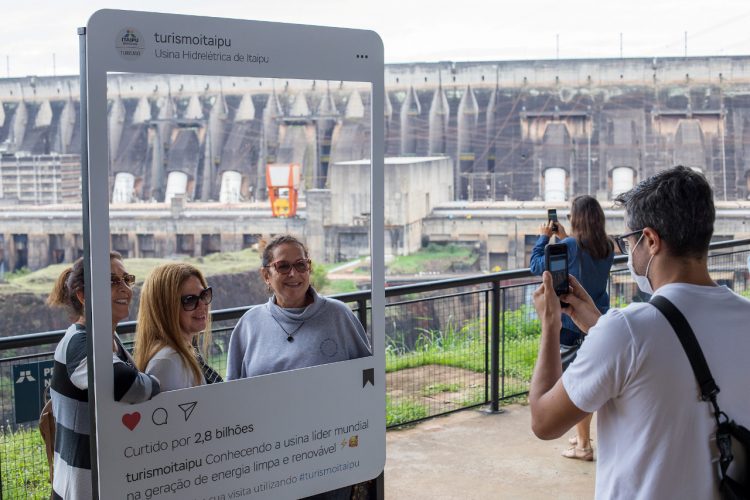 Turismo de Itaipu fecha 2022 com 418 mil visitantes