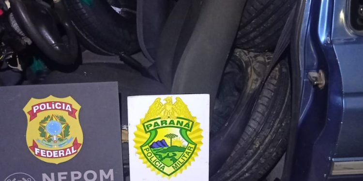 Nova ação conjunta apreende veículo com pneus contrabandeados em Foz do Iguaçu
