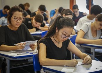 Universidades estaduais do Paraná ofertam 7.299 vagas para cursos de graduação