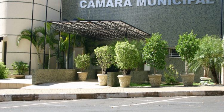 Câmara de Foz devolveu aos cofres da prefeitura mais de R$ 2,9 milhões em 2022