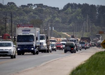Pagamento da 1ª parcela ou do total do IPVA das placas com final 1 e 2 vence nesta quinta