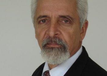 Indignação define o sentimento do autor de quadros danificados na galeria do Senado