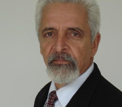 Indignação define o sentimento do autor de quadros danificados na galeria do Senado