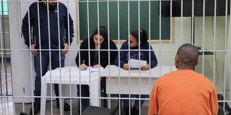 Projeto com acadêmicas auxilia triagem de presos por perfil na Penitenciária de Foz do Iguaçu