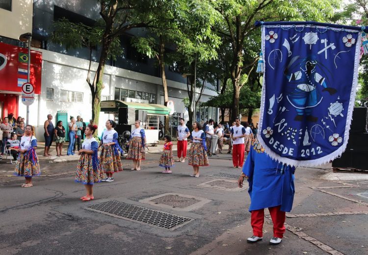 Blocos do Coletivo Popular levaram cultura para a Avenida Brasil